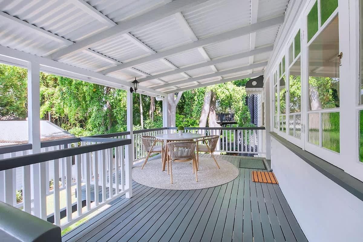 Strathendrick Timeless Queenslander Haven Near Cbd Holiday home Brisbane