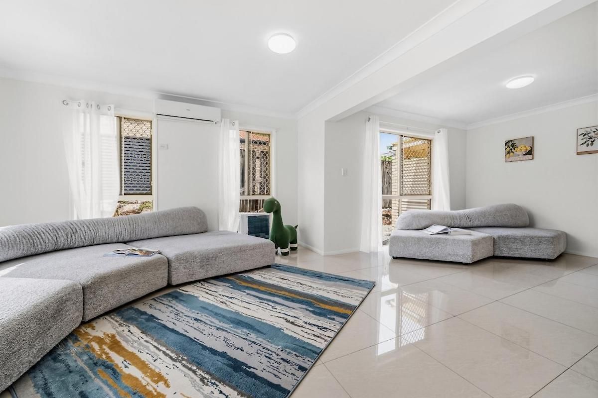 4br House Close To Sunnybank, Qeii Hospital,griffith Nathan,nissan Arena Villa