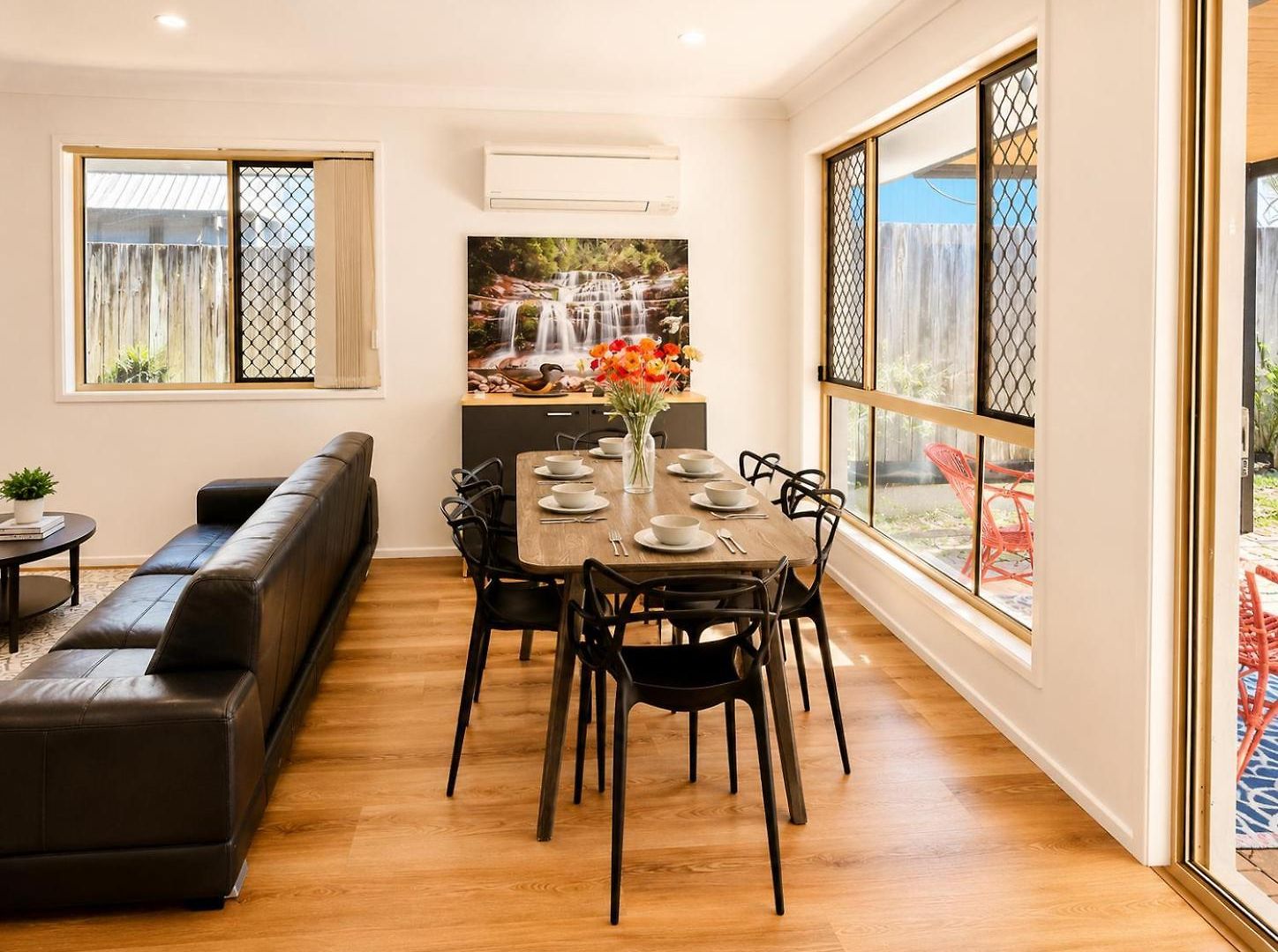 Mt Gravatt Affordable 4 Bedroom Family | Sleep 8 Holiday home