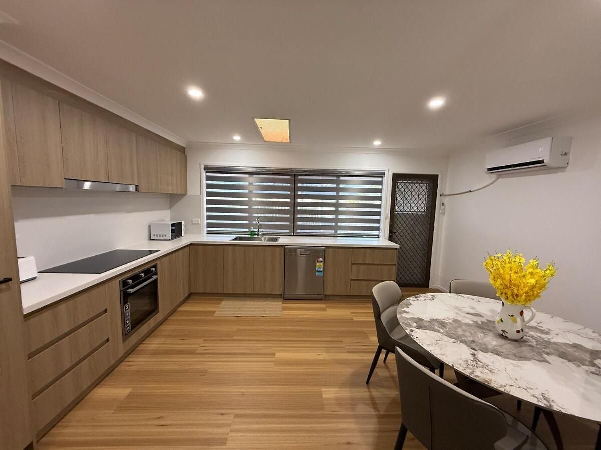Villa Pet Friendly & Sunnybank Luxury House Brisbane