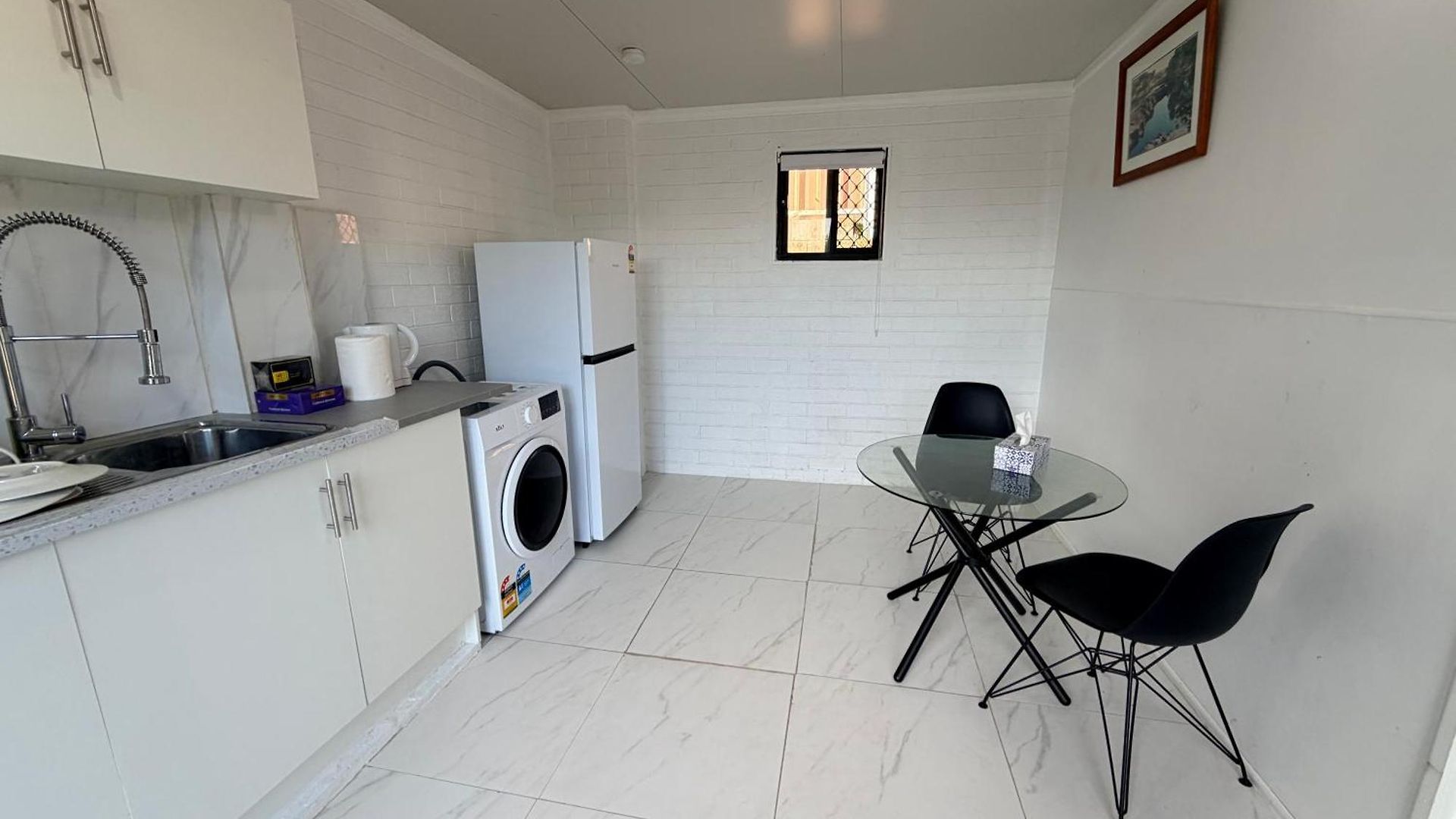 Guest house Rare Find! Private Granny Flat In Prime Area Brisbane