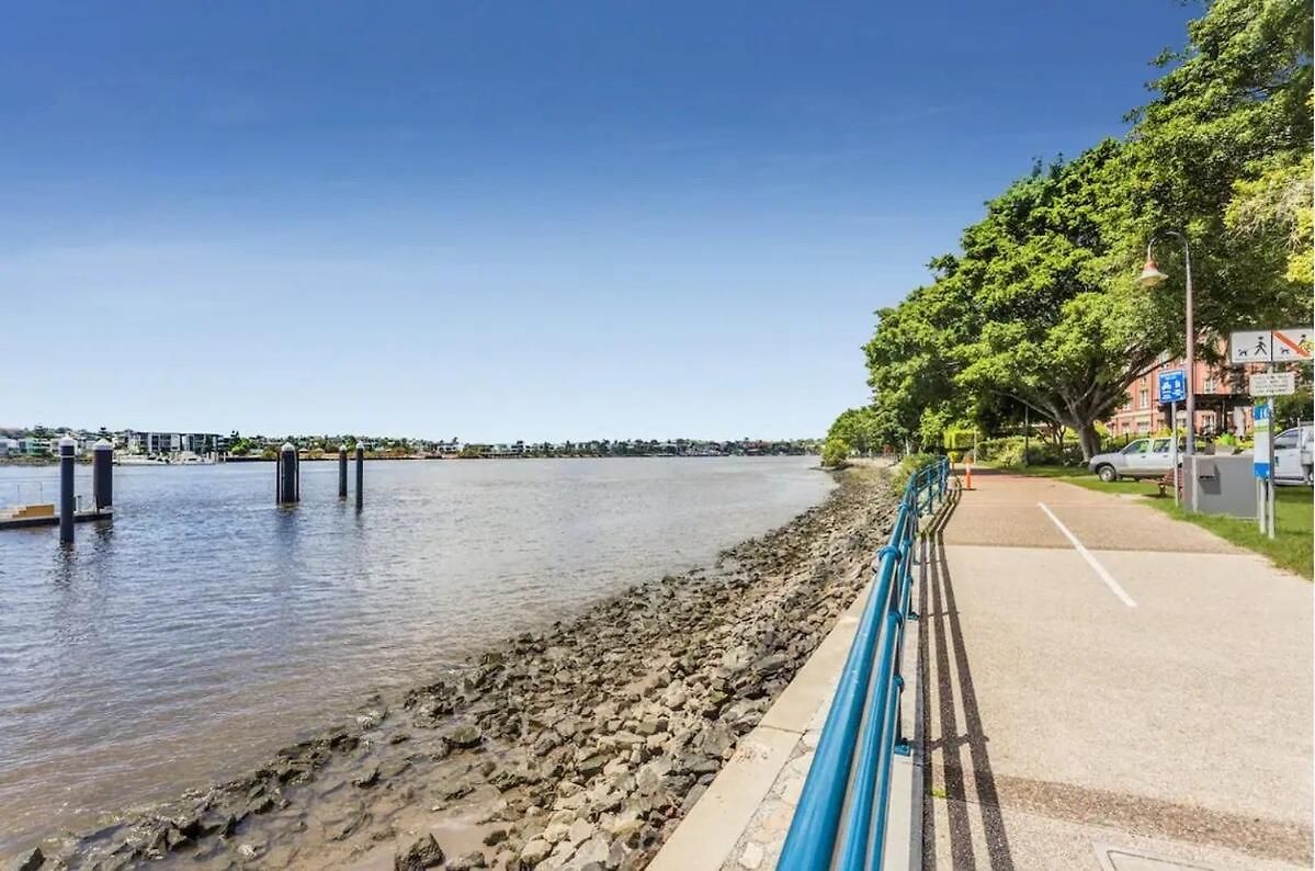 Villa Teneriffe, Walk To River, Onsite Parking