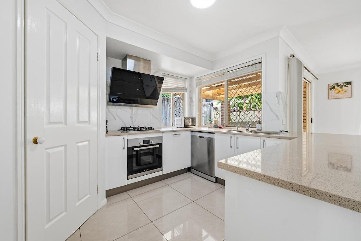 4br House Close To Sunnybank, Qeii Hospital,griffith Nathan,nissan Arena * Brisbane