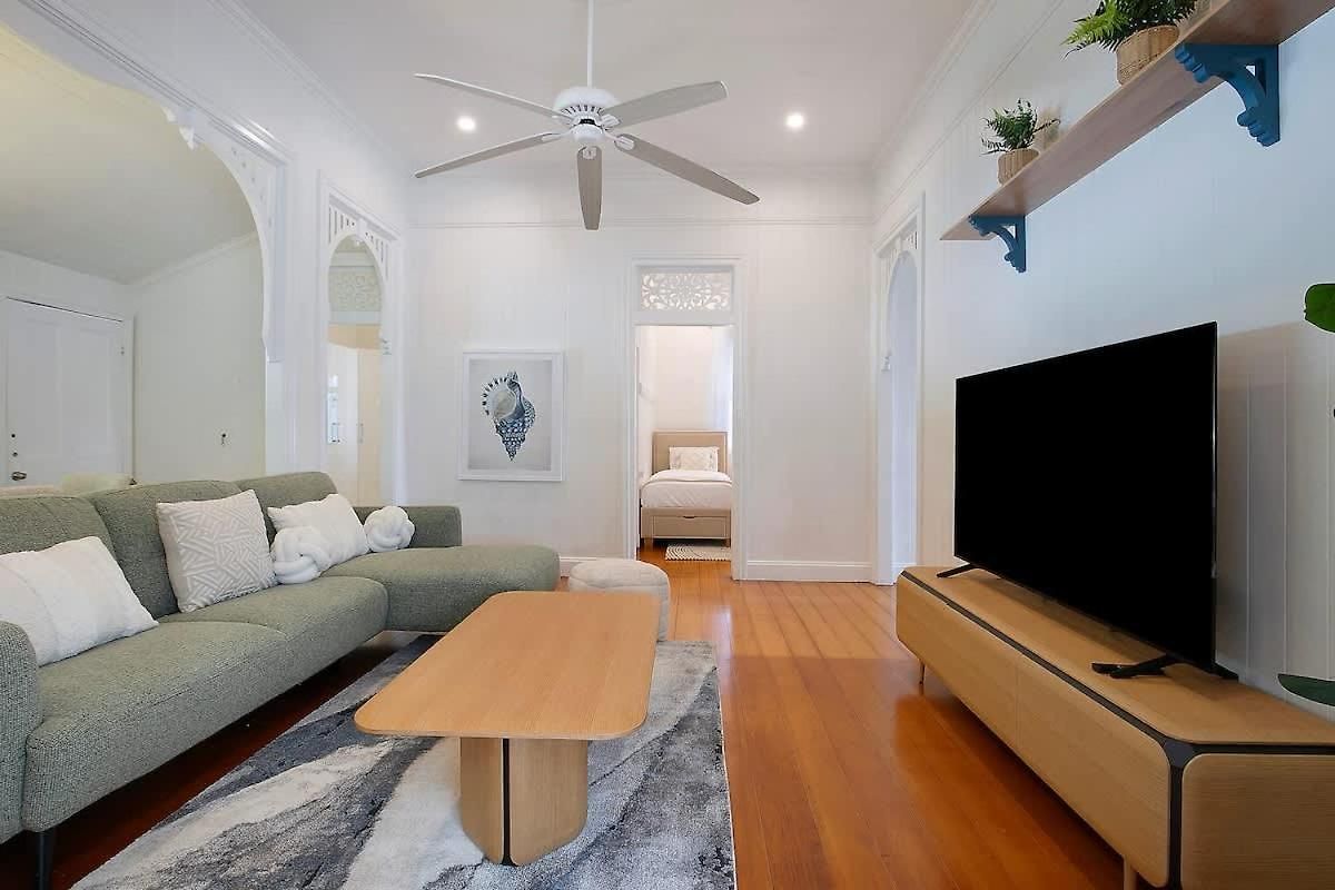 Holiday home Strathendrick Timeless Queenslander Haven Near Cbd *