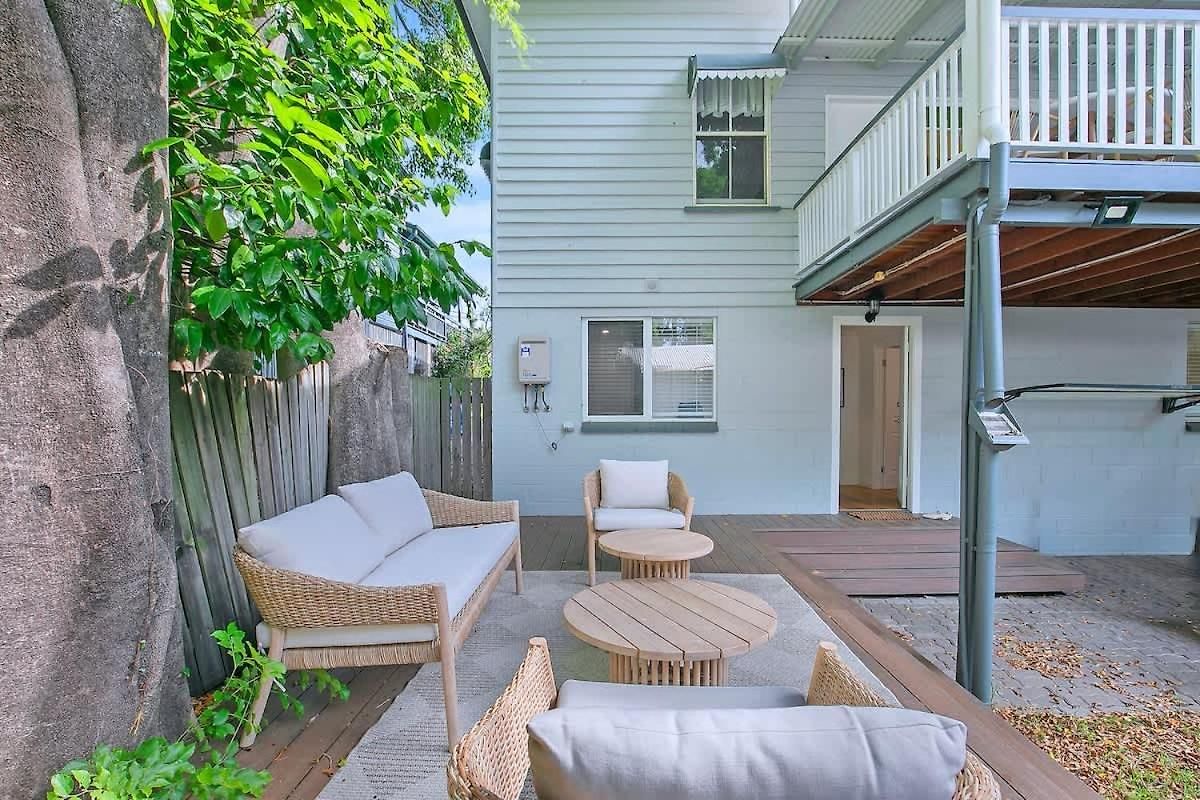 Strathendrick Timeless Queenslander Haven Near Cbd Holiday home *