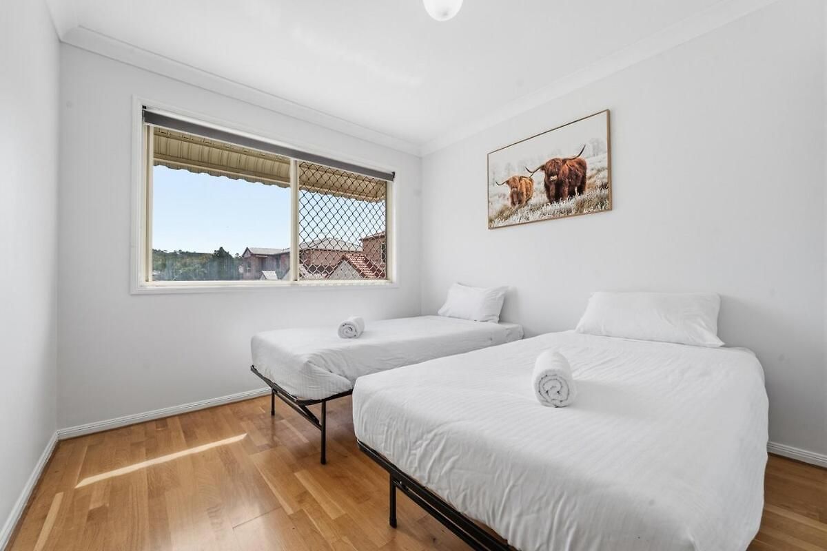 Villa 4br House Close To Sunnybank, Qeii Hospital,griffith Nathan,nissan Arena *