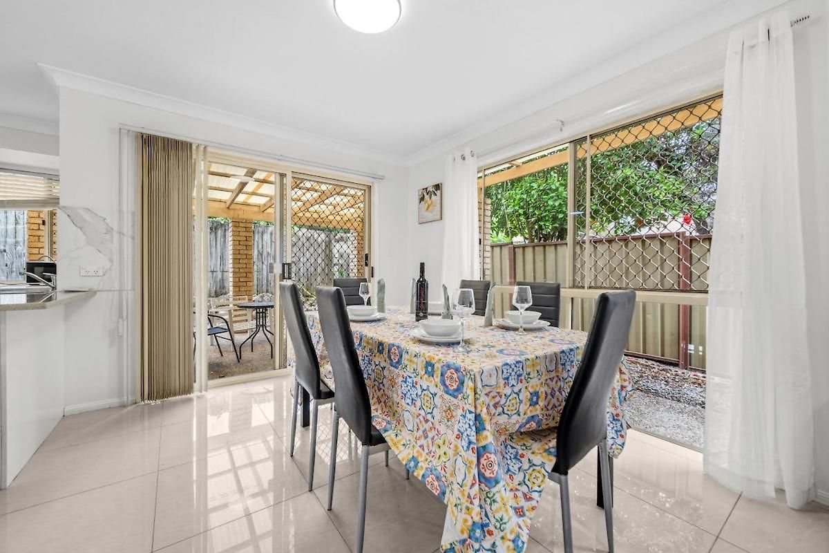4br House Close To Sunnybank, Qeii Hospital,griffith Nathan,nissan Arena