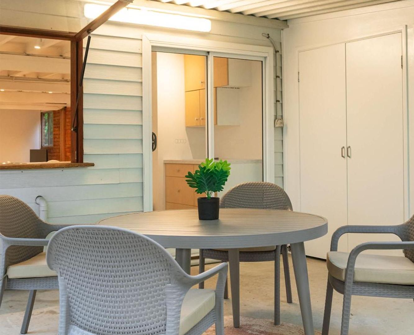 Holiday home Greenslopes Retreat Stylish Near Hospital