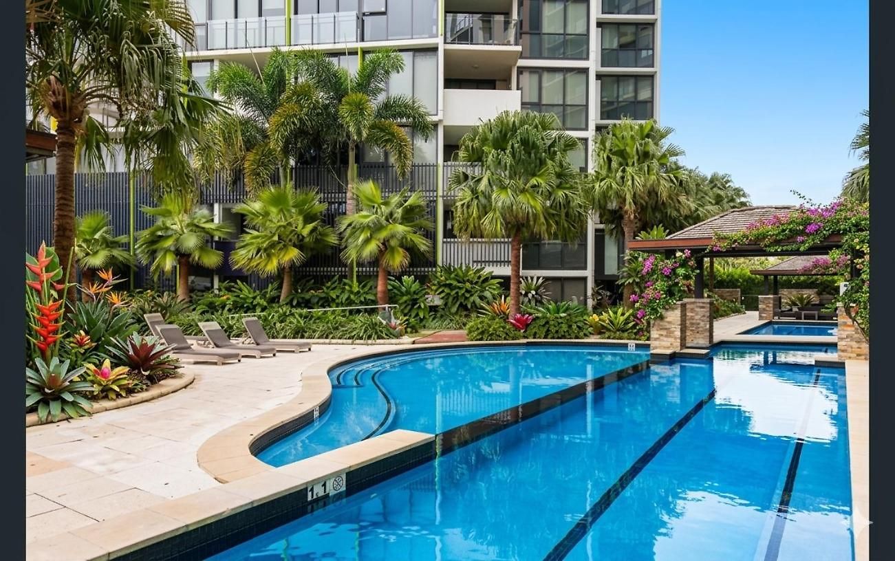 Penthouse Sleeps 8 - Cbd Views - Pools- Games - Baby Apartment *