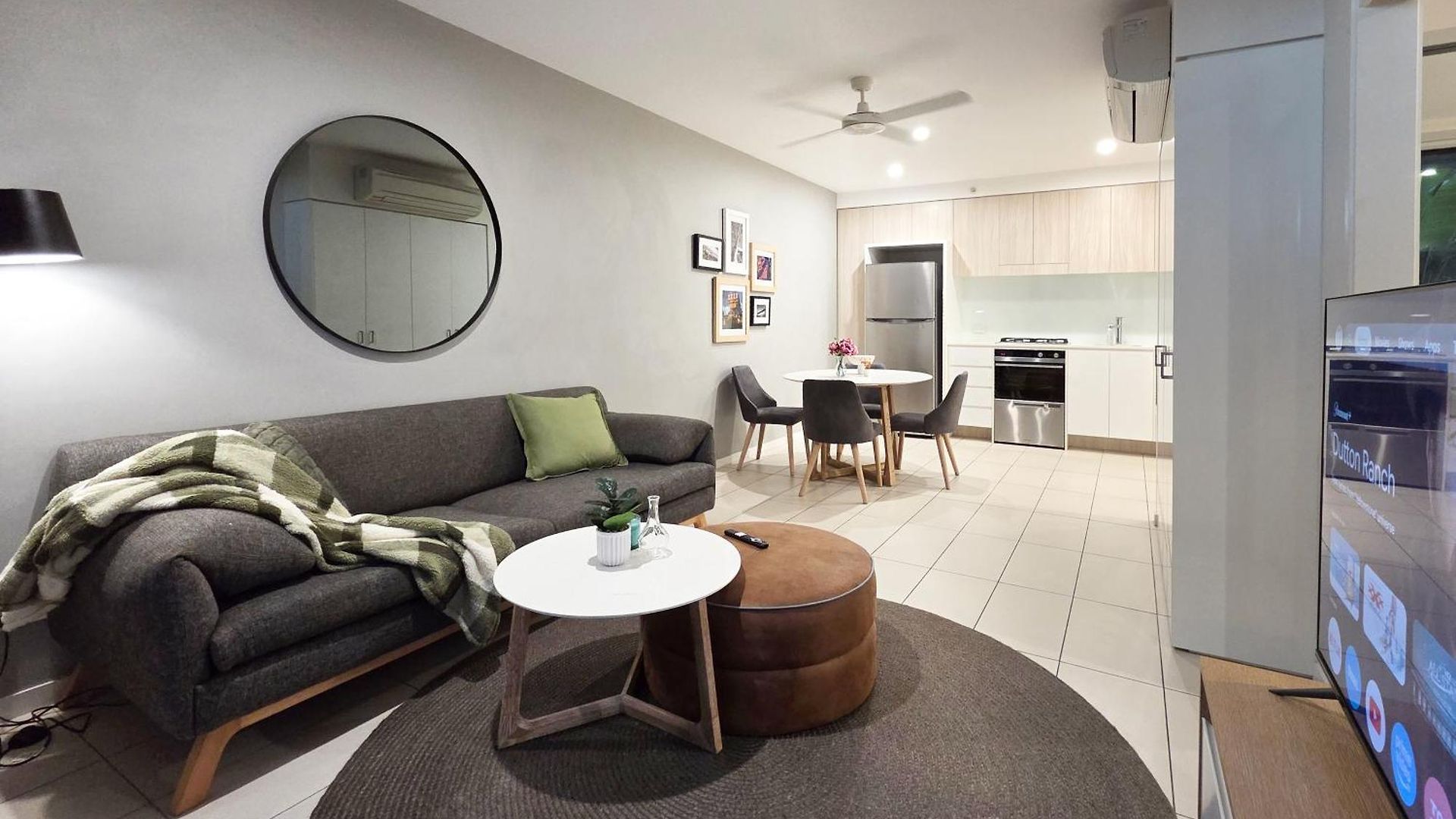 Portside Wharf Retreat With 1 - Bedroom King Bed *