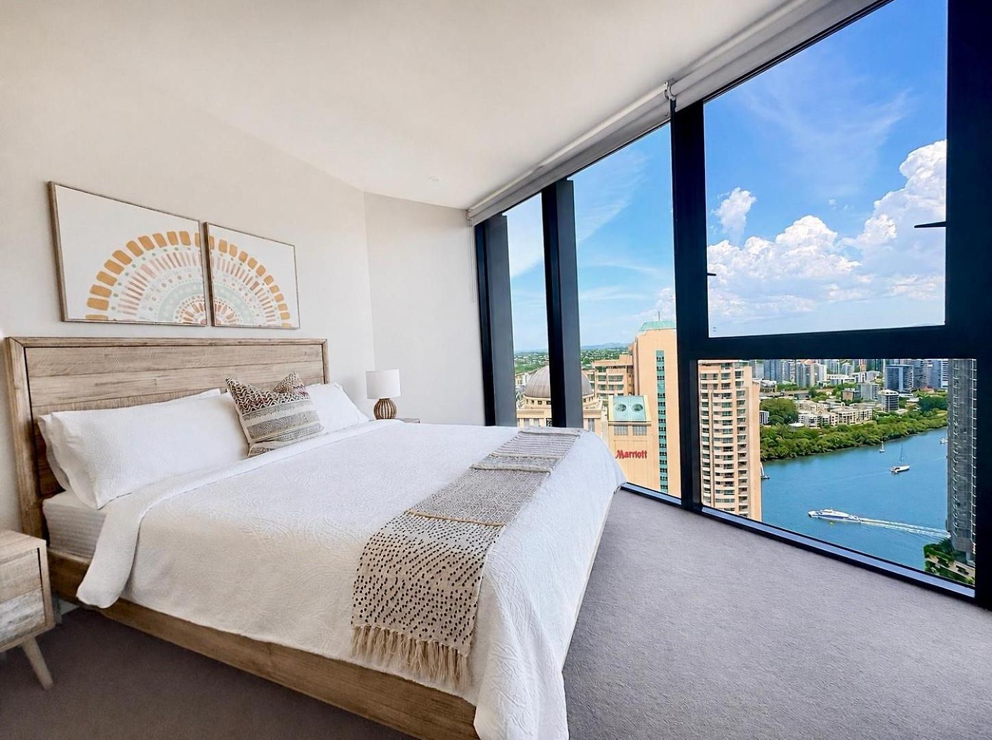 Apartment Luxury Riverside Retreat, Infinity Pool, Free Parking Brisbane