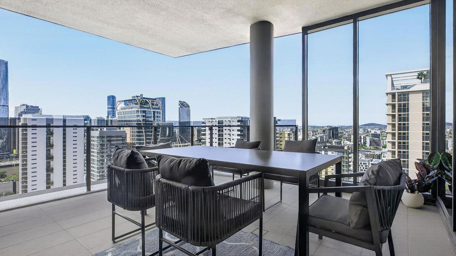 31f Premium 3br Skyline River Views One * Brisbane