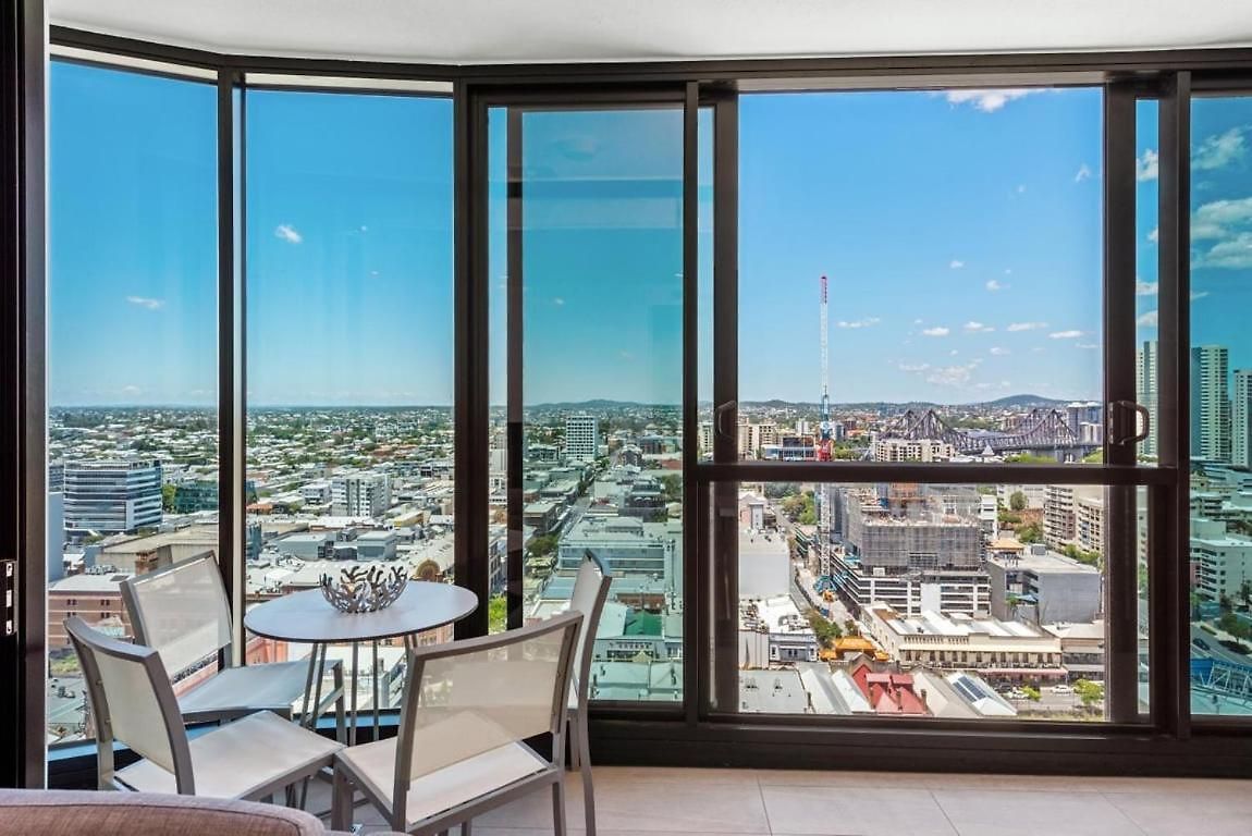 Apartment Skyline In Fortitude Valley