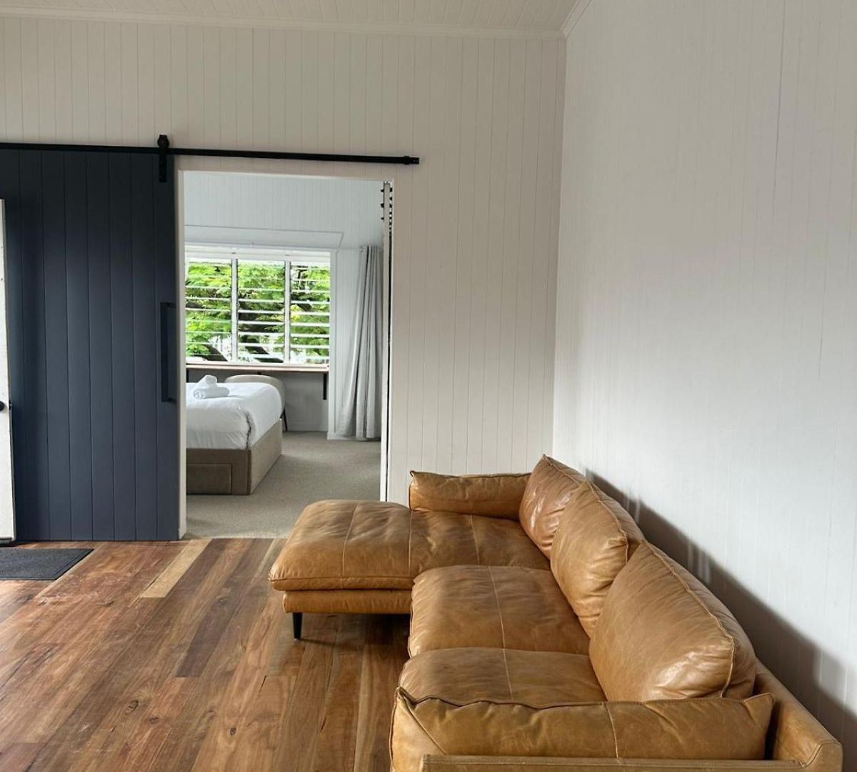 Spacious Queenslander Charm - Heart Of New Farm Apartment Brisbane