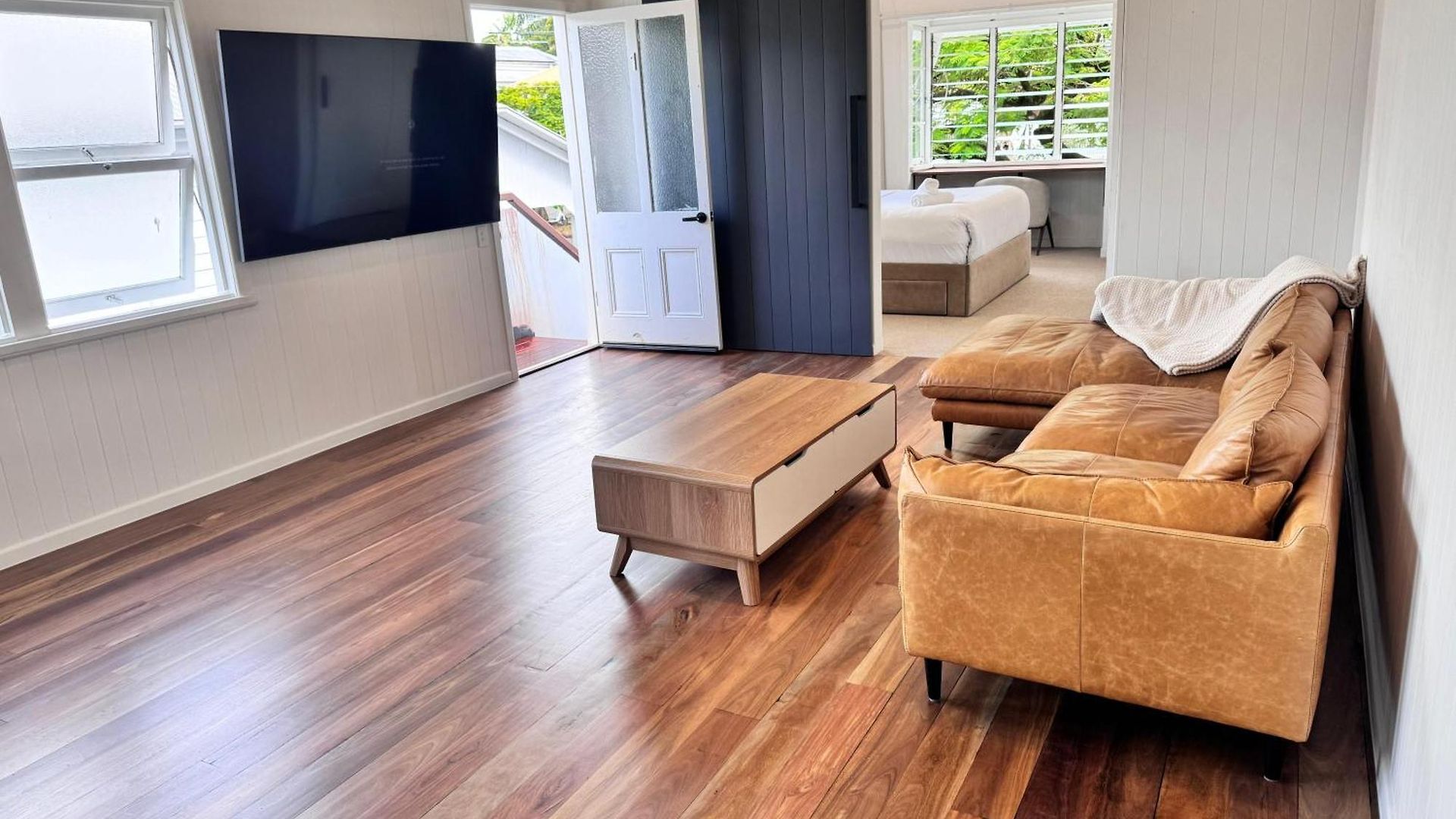 Apartment Spacious Queenslander Charm - Heart Of New Farm