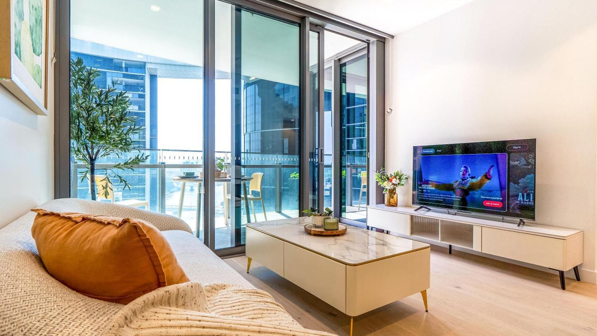 Queens Wharf Charm W/ Balcony Views - Lv 15 - Apartment Brisbane