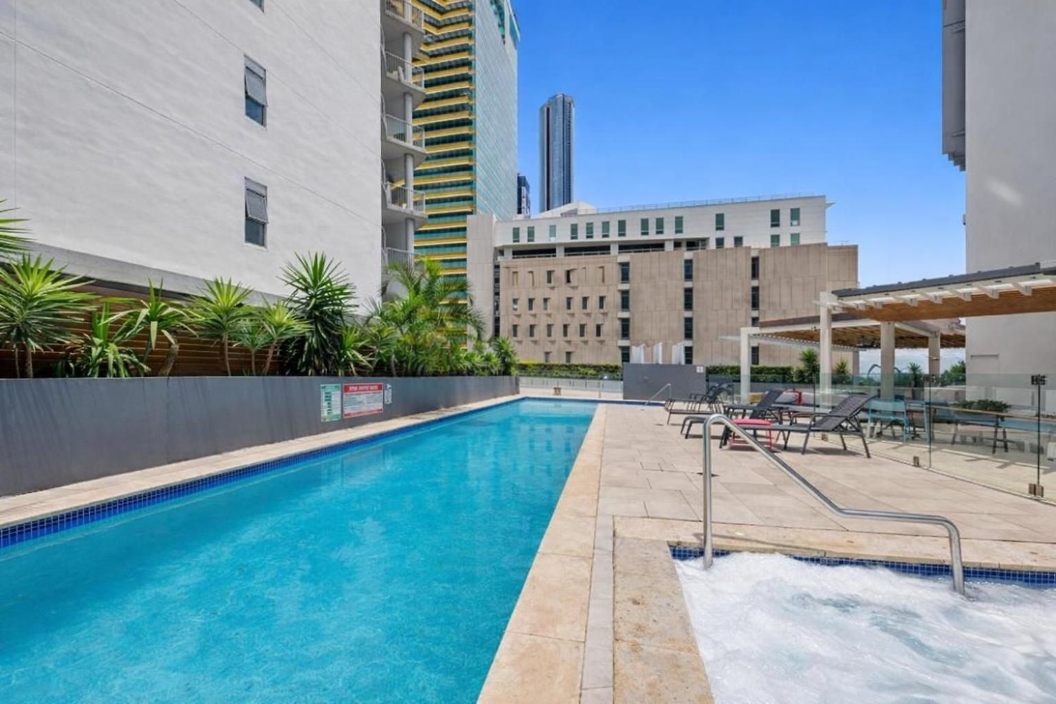 Cbd With Amenities *