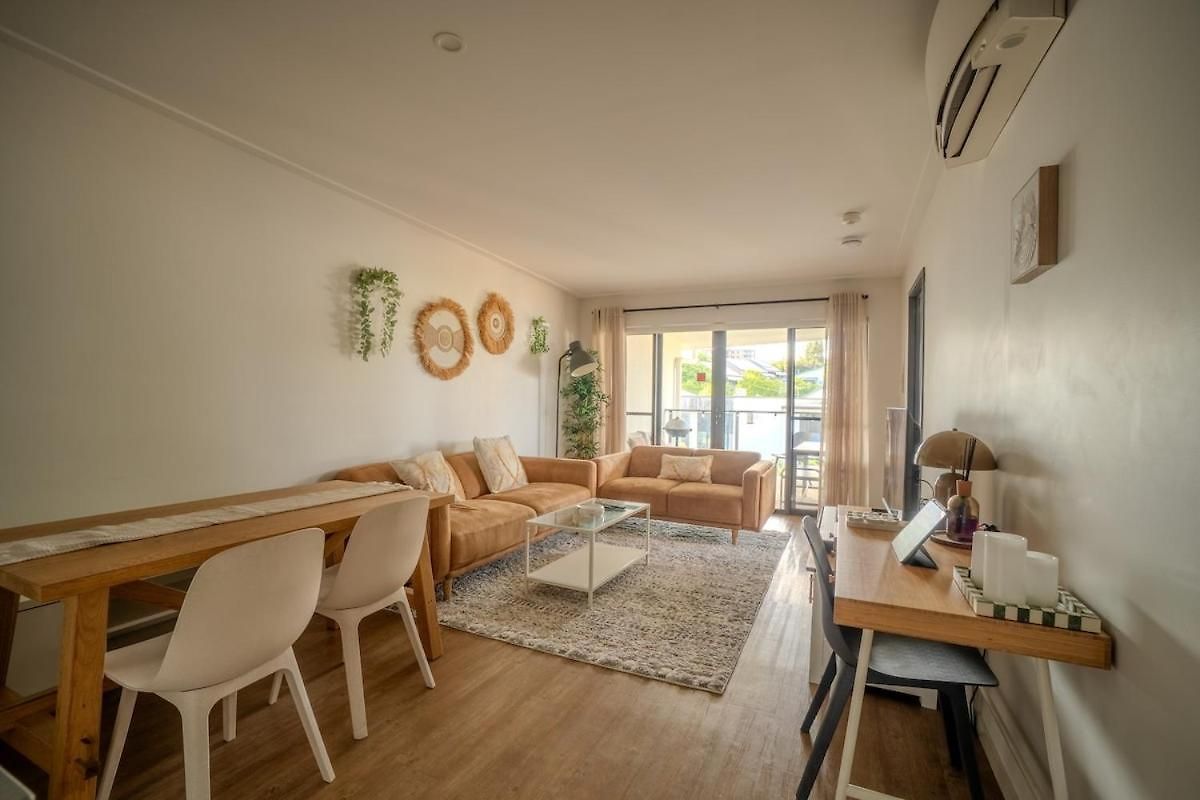 Sleeps 8 Near Uq 10 Mins Cbd Dual Living *