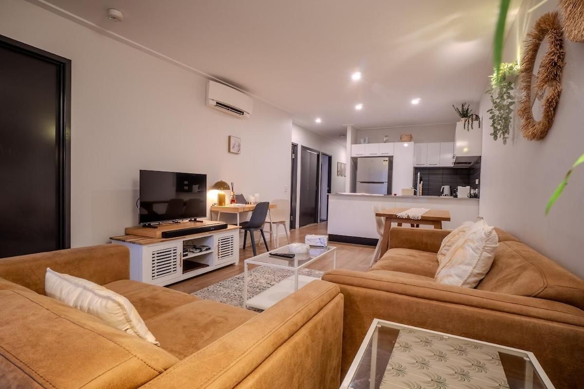 Apartment Sleeps 8 Near Uq 10 Mins Cbd Dual Living *