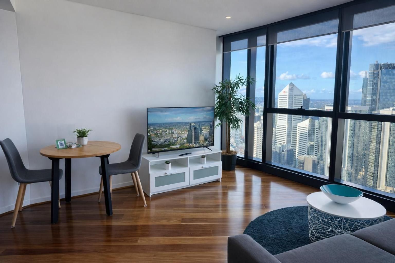 Apartment Sky-high Luxury On 50th Floor Breathtaking Views By Stylish