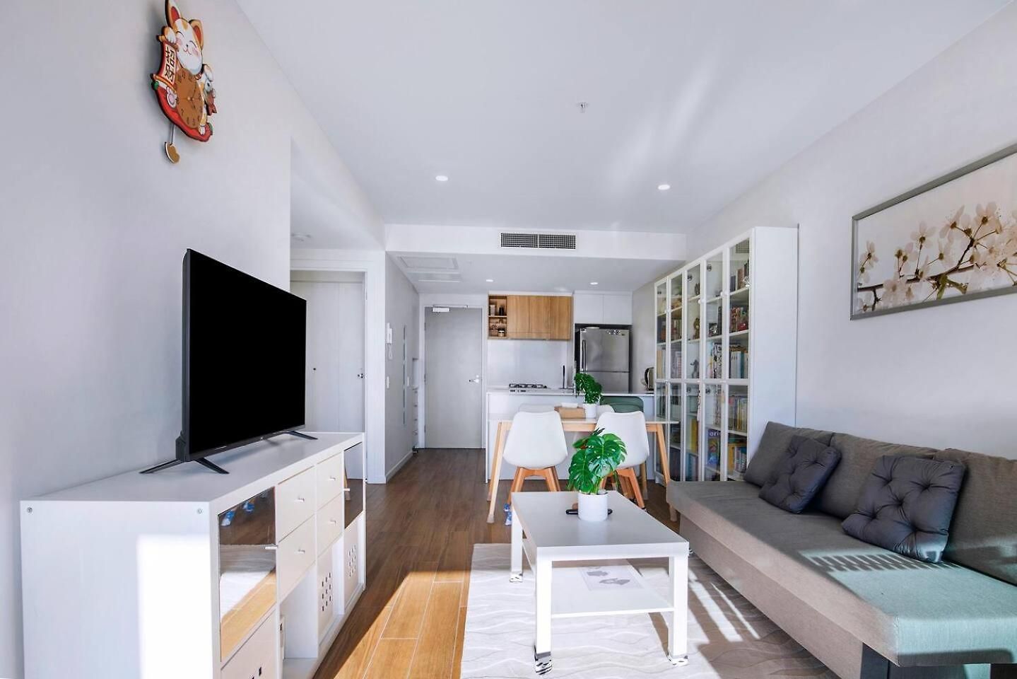 Windward - Inner-city Skyline With Pool Access Apartment