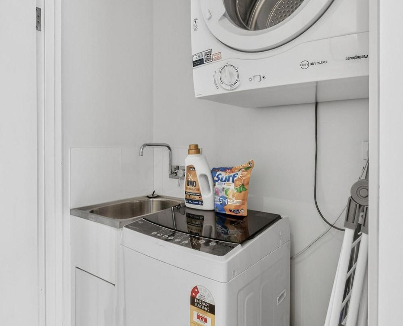 Portside Luxe Retreat 2br Free Parking & Pool Brisbane