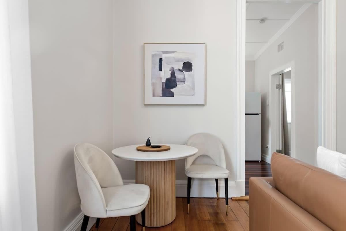 Art Deco With Modern Twist 1bed-1bath-1car-new Farm Brisbane