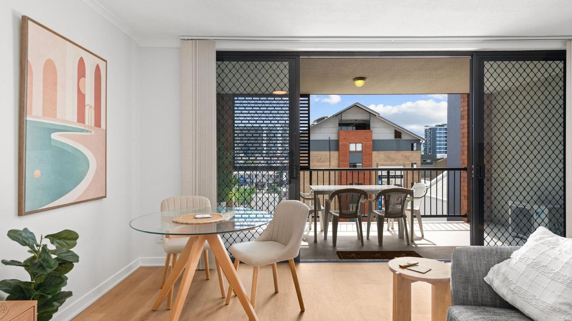 Galleries On Brunswick Apartment *