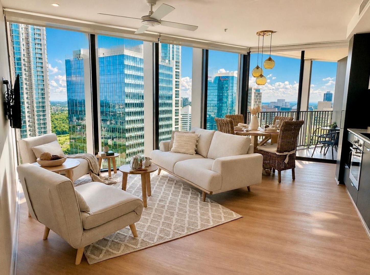 Apartment Luxury Riverside Retreat, Infinity Pool, Free Parking