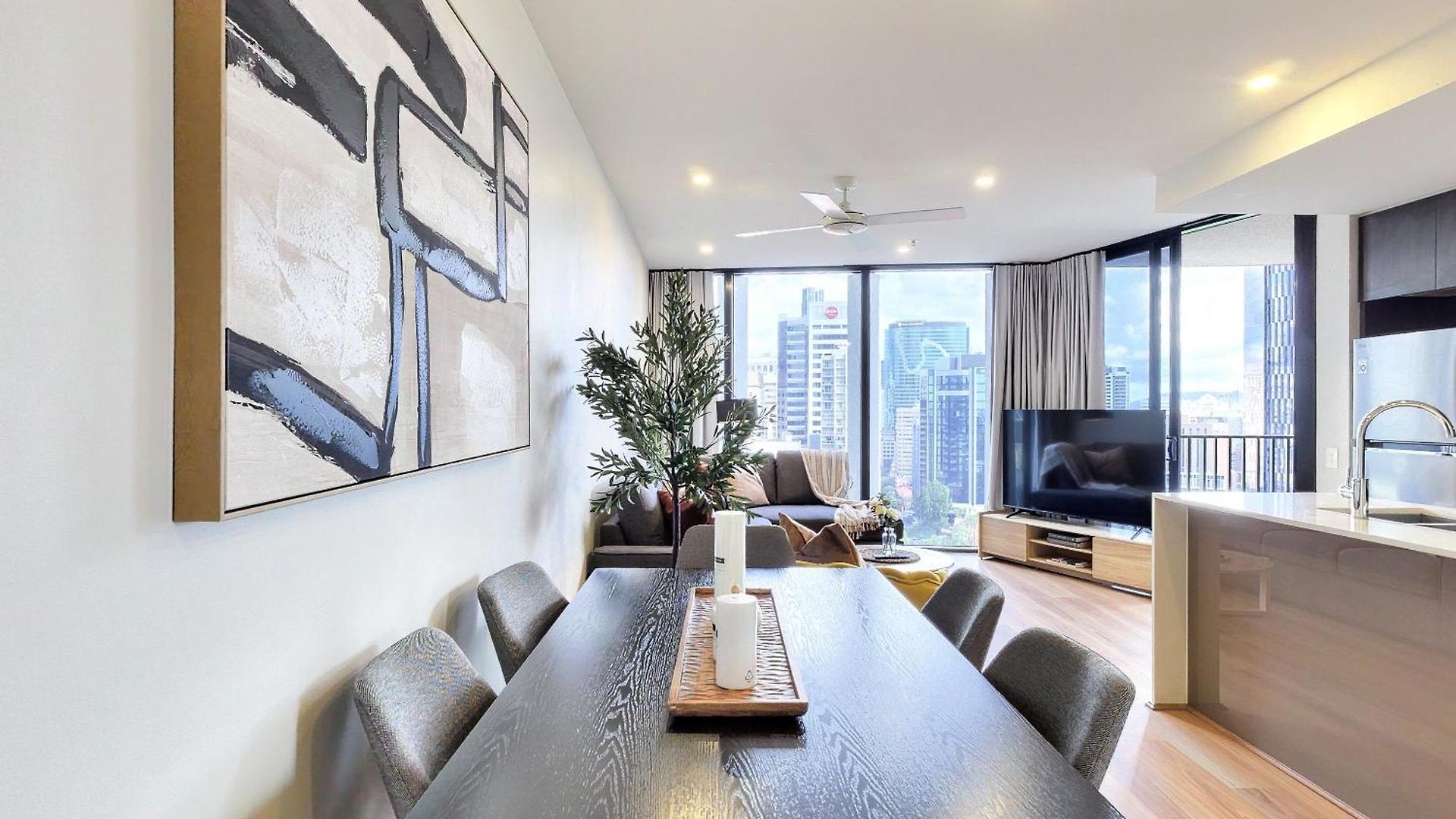 Lux 20th Floor 2br 2bath, Infinity Pool, Gym, Wifi Brisbane