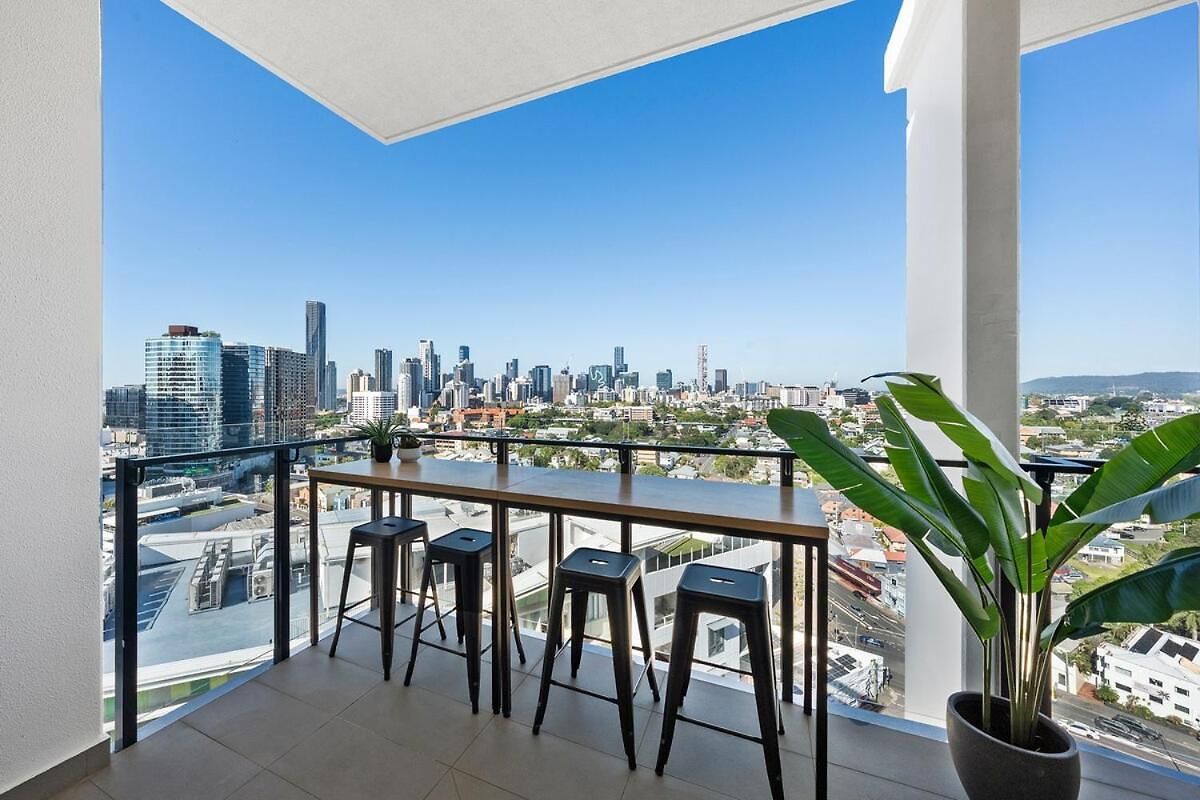 Apartment Penthouse Sleep 6 - Cbd Views - Pools - Games - Baby Brisbane