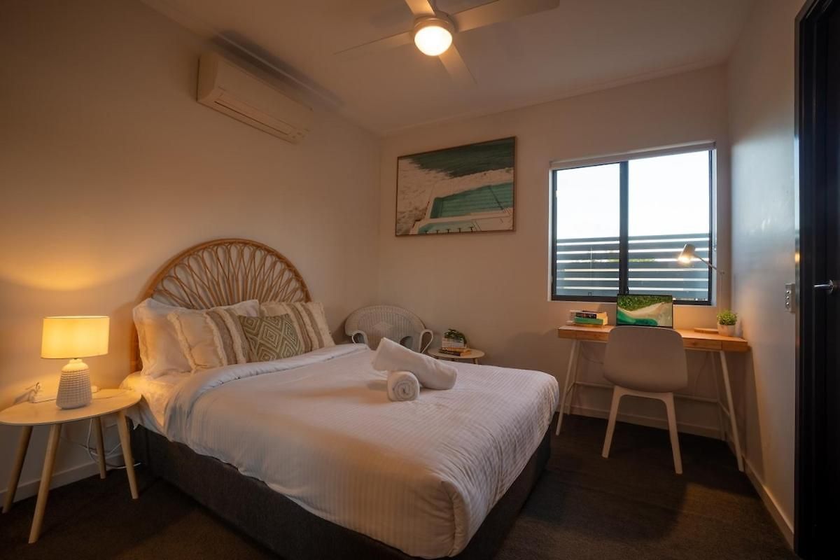 Sleeps 8 Near Uq 10 Mins Cbd Dual Living Apartment