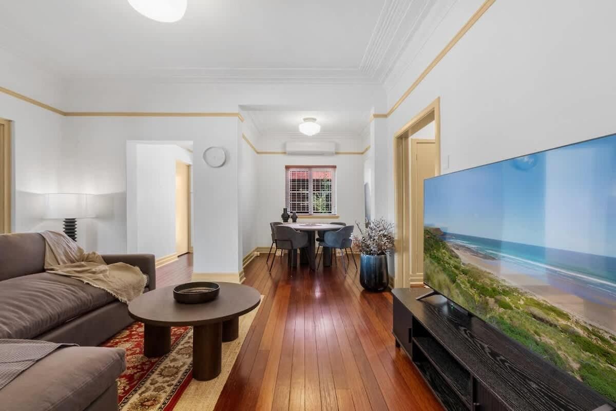 Art Deco Elegance In New Farm