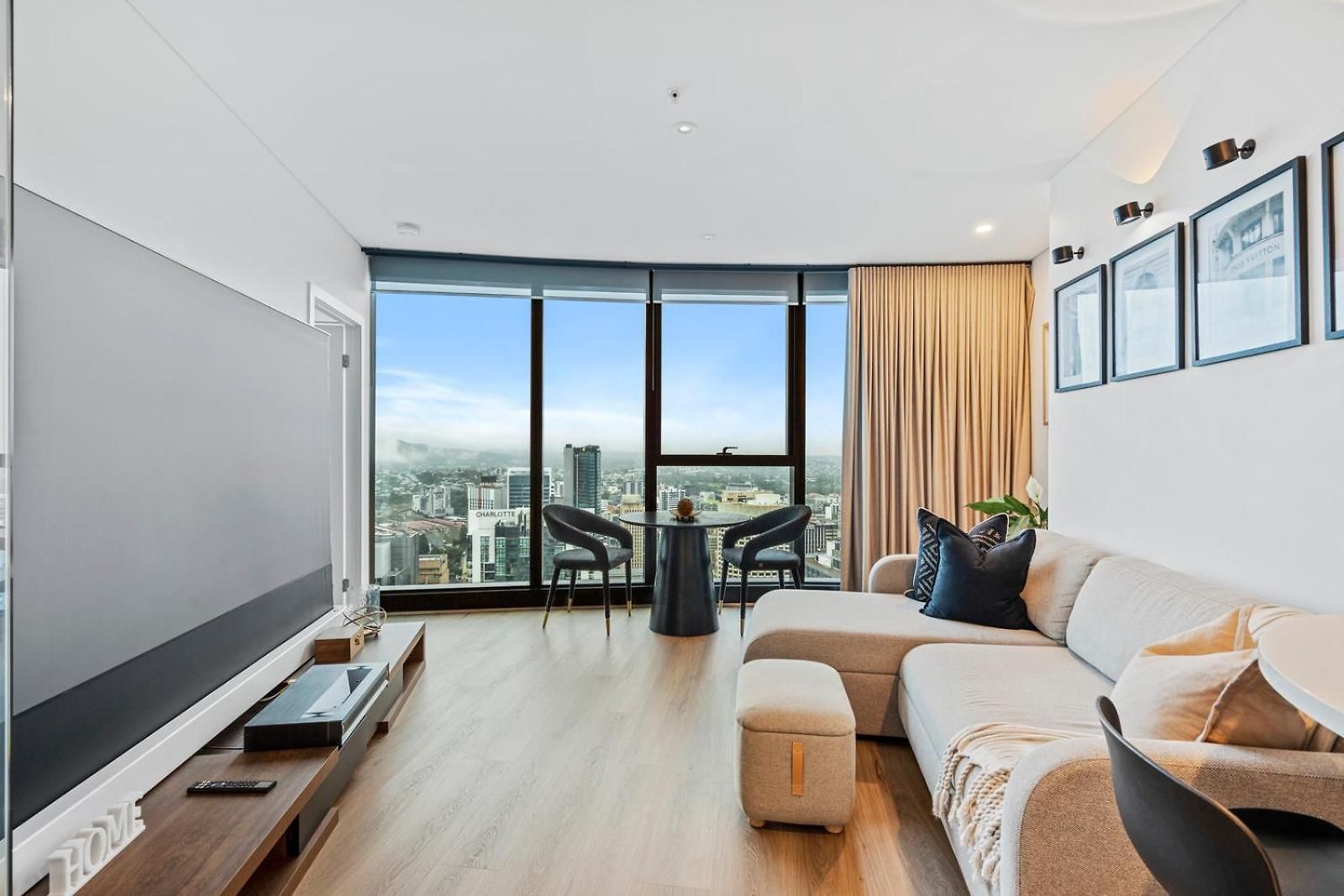 Apartment Skytower Level 53 Free Parking Sleeps 5 Cbd *