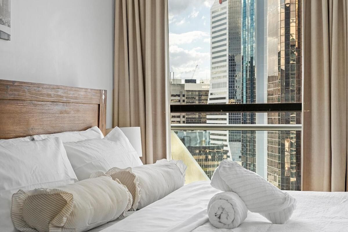 With Stunning River Views Up To 6 Guests And 2 Parking Apartment