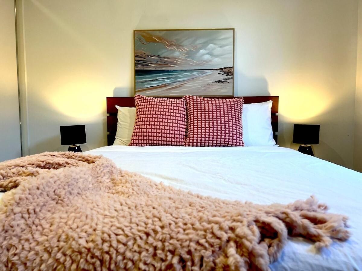 Cannon Hill 2br Retreat With Patio & Parking *