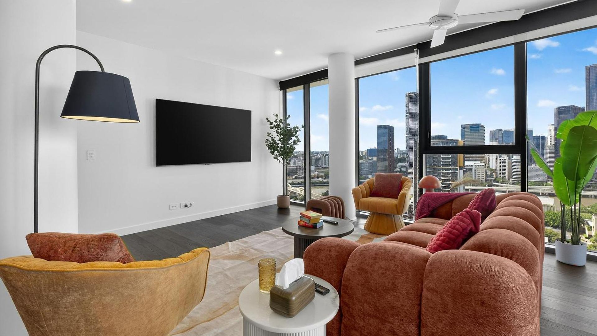 Apartment 31f Premium 3br Skyline River Views One *