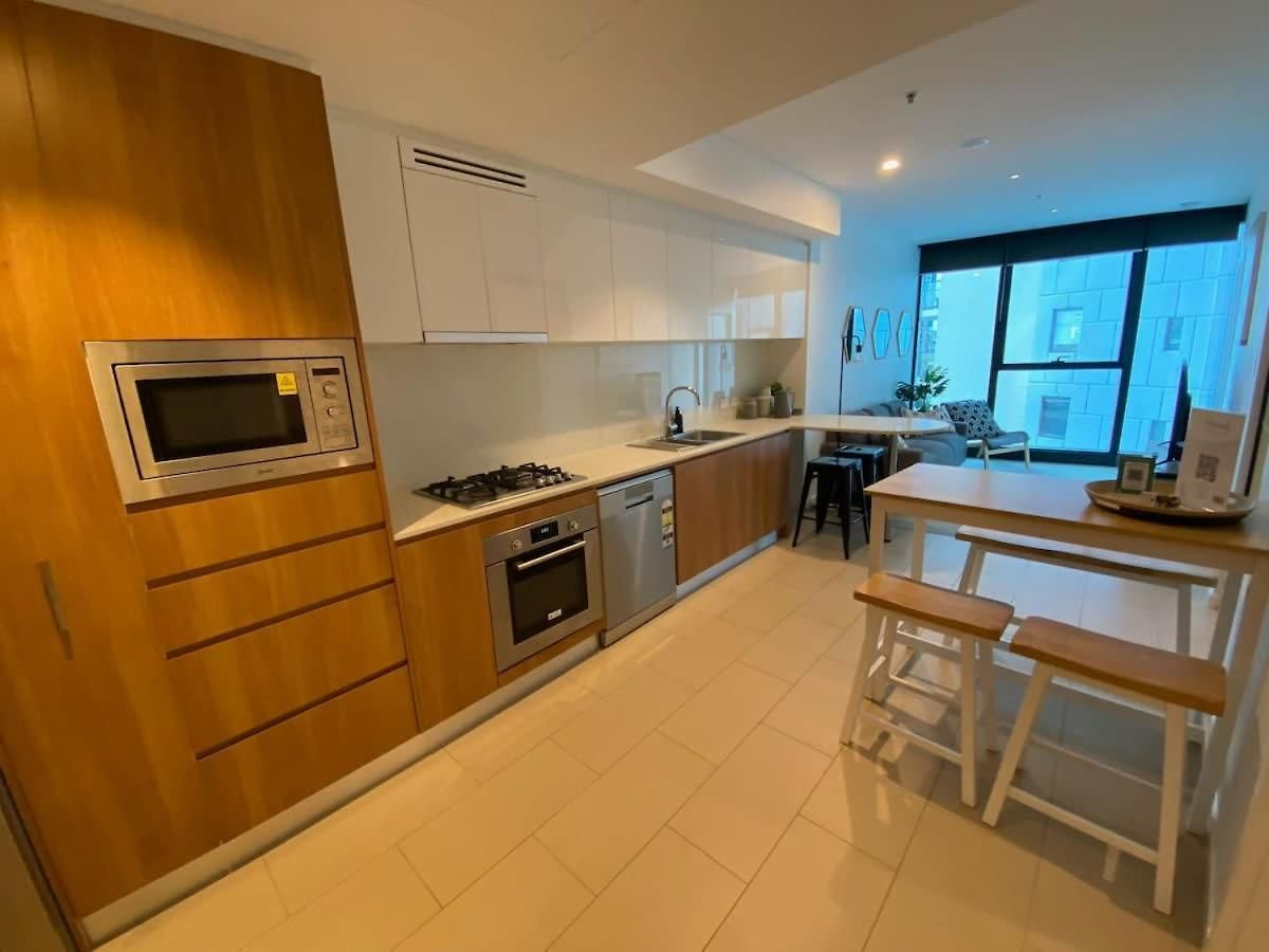 Apartment Apartment, 10 Floors High By Stylish Brisbane