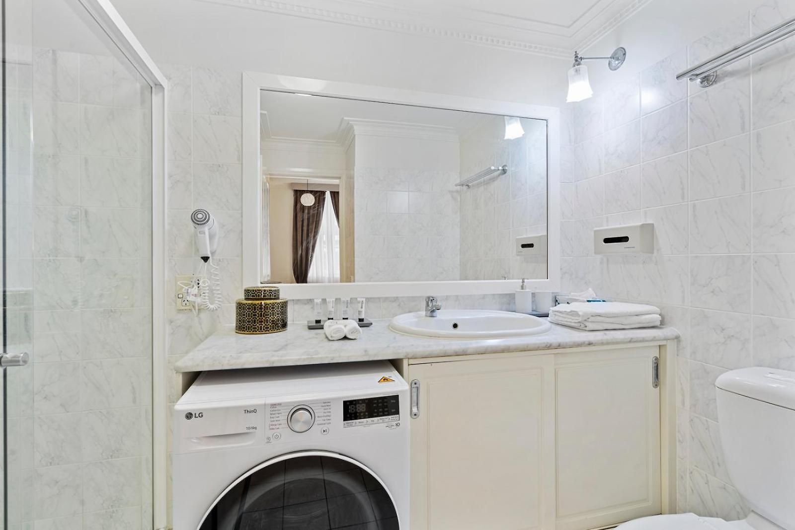 The Gatsby Rothbury Apartment
