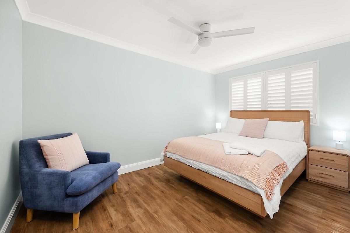 Apartment Spacious 2br Stay, Parking Pool & Balcony *