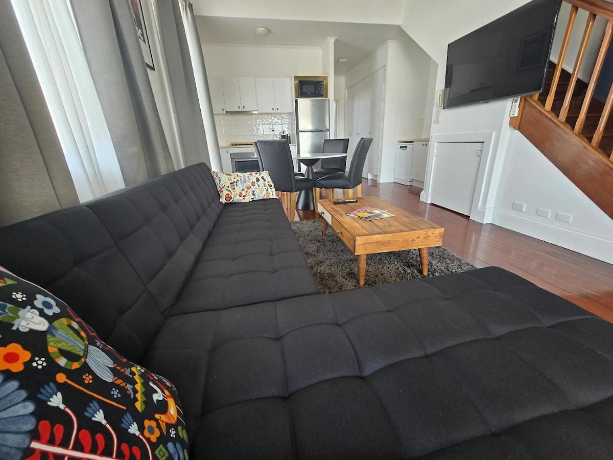 Apartment Romance And Rhythm Loft Above The Beat Of The Brisbane