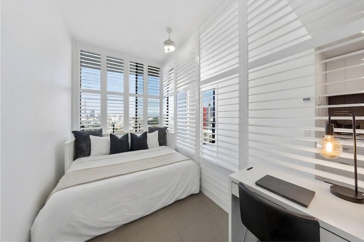 Apartment Penthouse Sleeps 8 - Cbd Views - Pools- Games - Baby