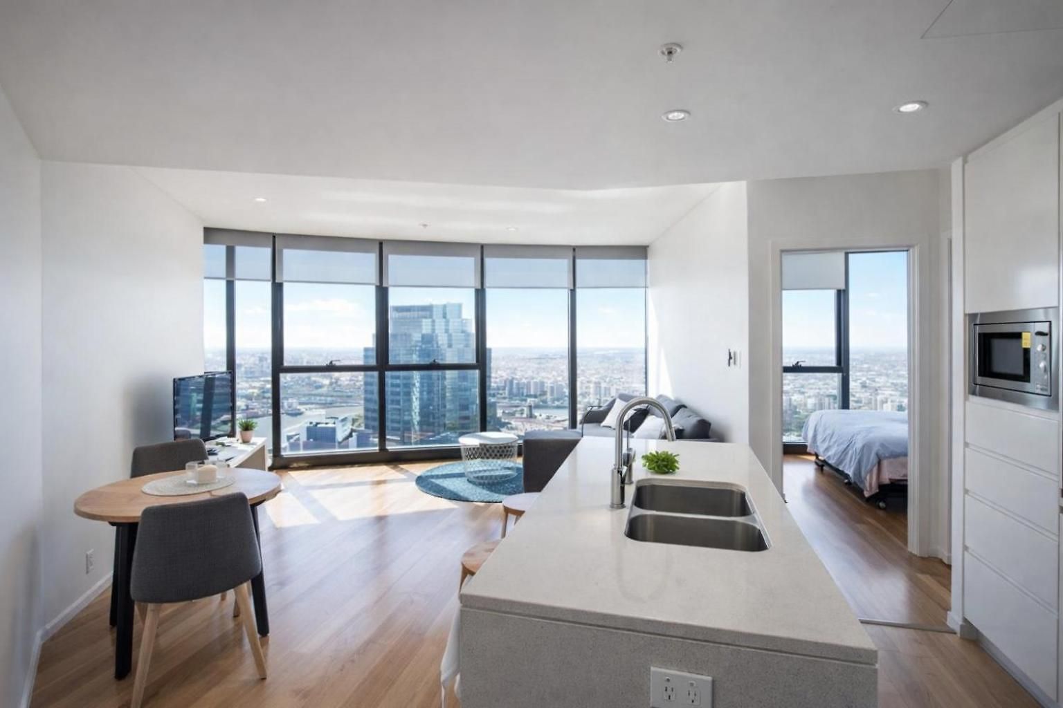 Sky-high Luxury On 50th Floor Breathtaking Views By Stylish Apartment