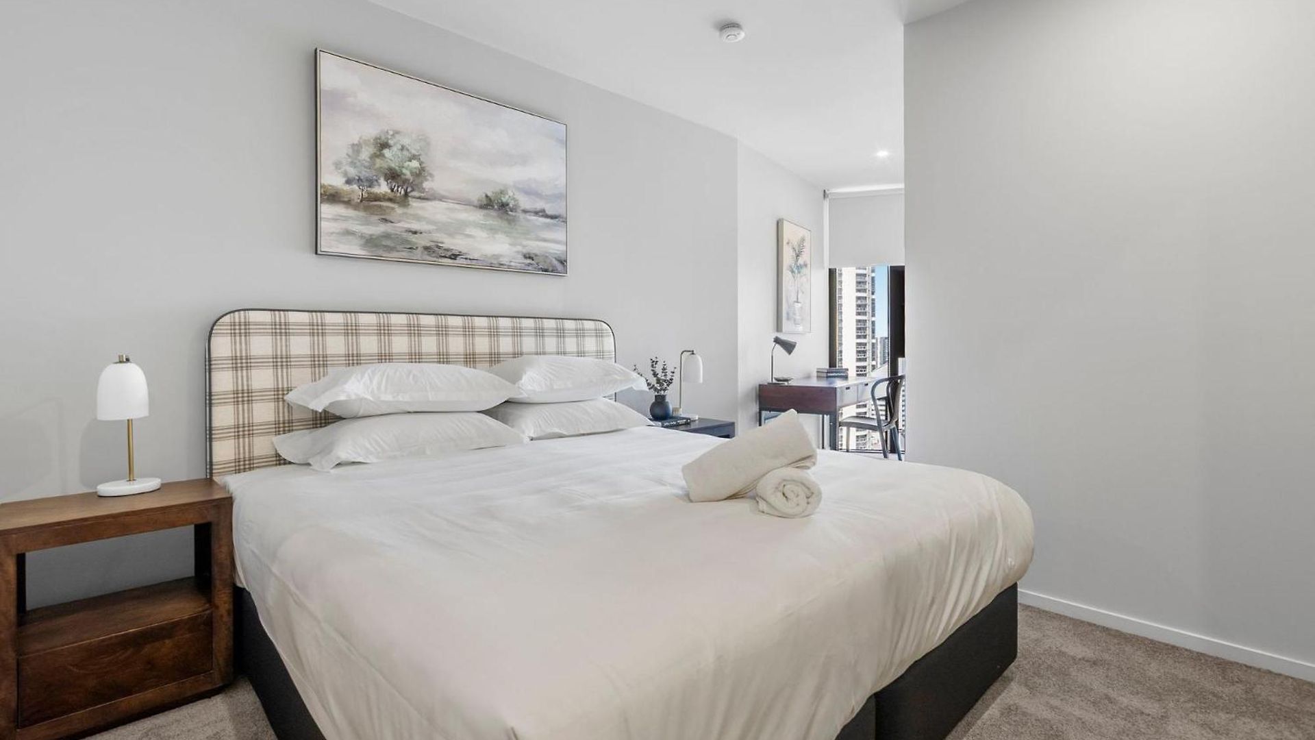 Apartment Luxury Sky-high Cbd With Pool, Gym, Parking Brisbane