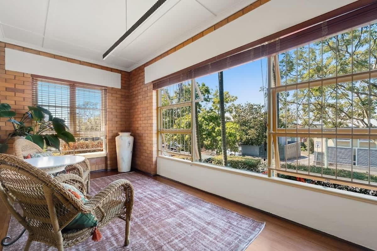 Art Deco Elegance In New Farm * Brisbane