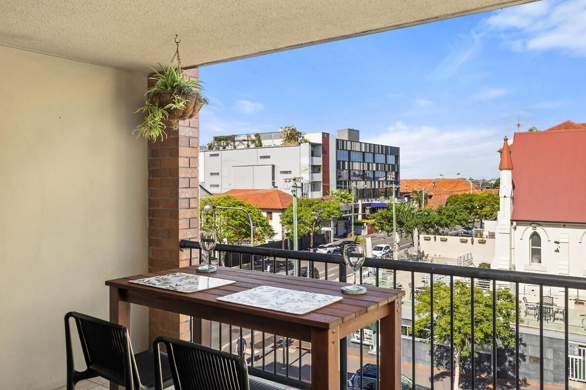Galleries Apartments, 1 Bed, Parking, Balcony Apartment *