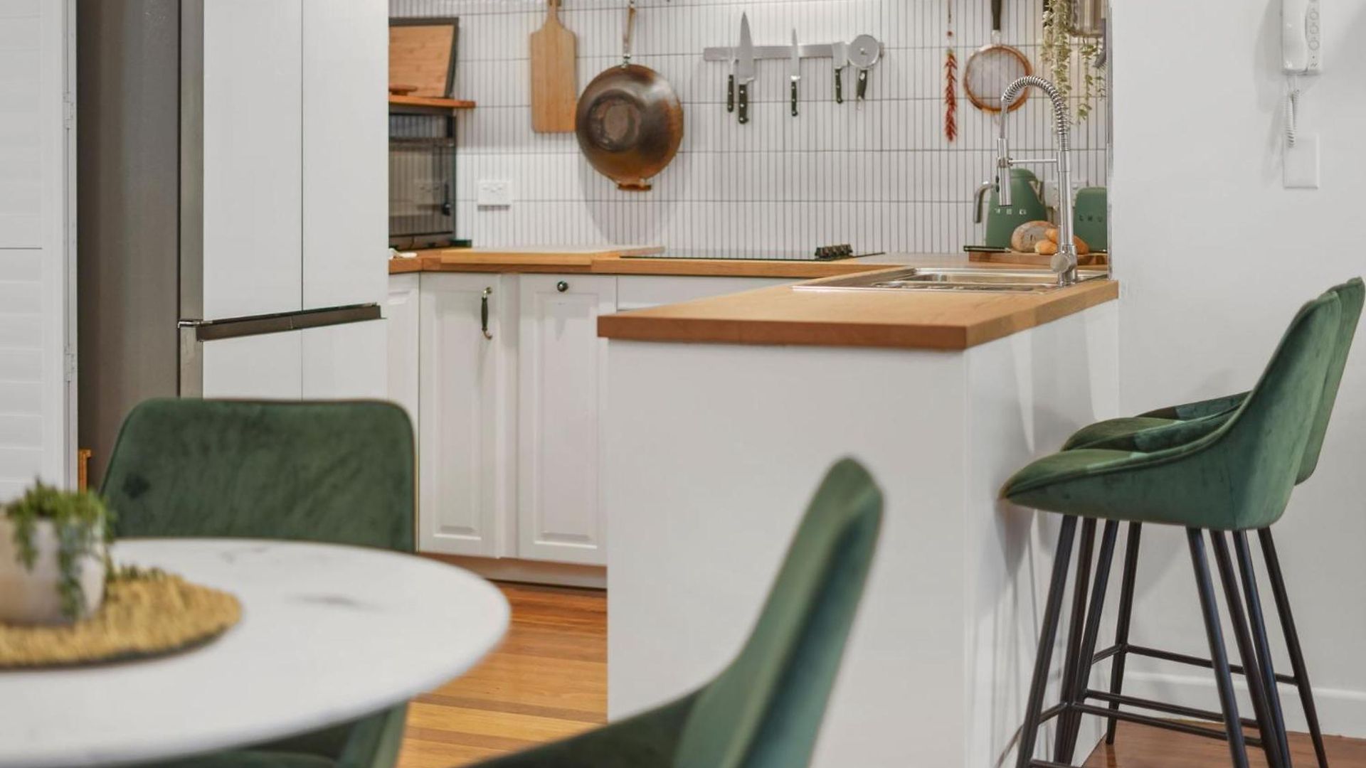 Peaceful 1-bed Near Brisbane's Heart
