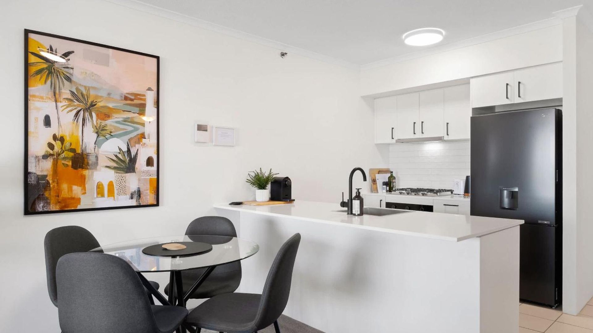 Apartment Oasis 2bed-1bath-1car-views *