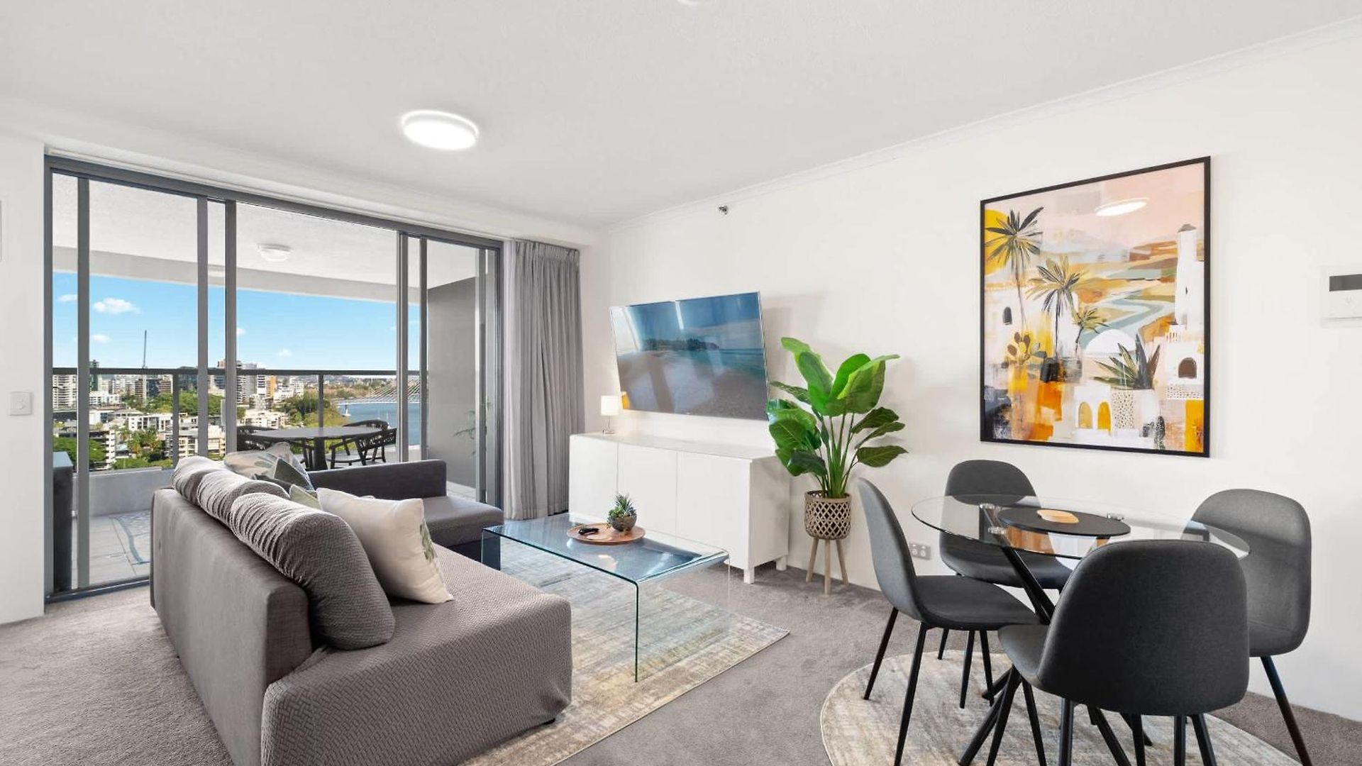 Oasis 2bed-1bath-1car-views Apartment Brisbane