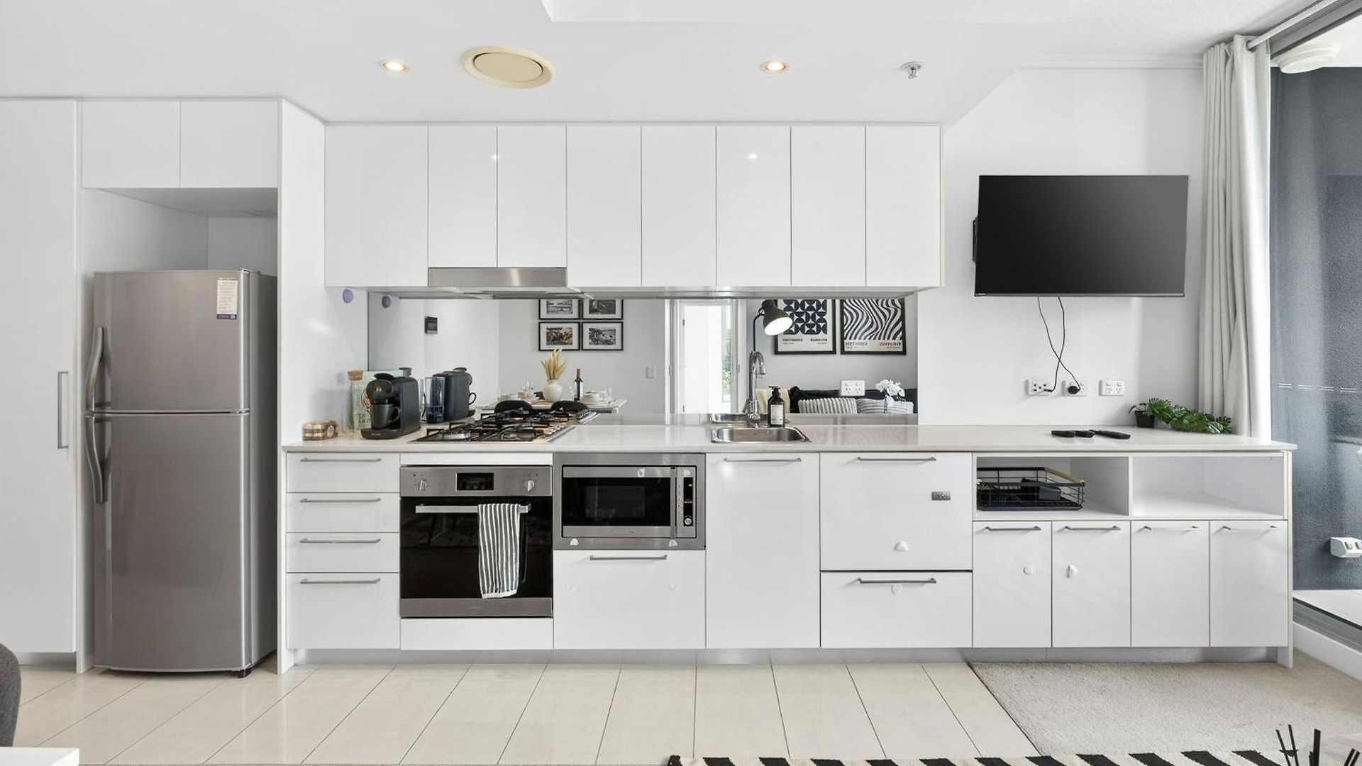 Apartment Portside Luxe Retreat 2br Free Parking & Pool *